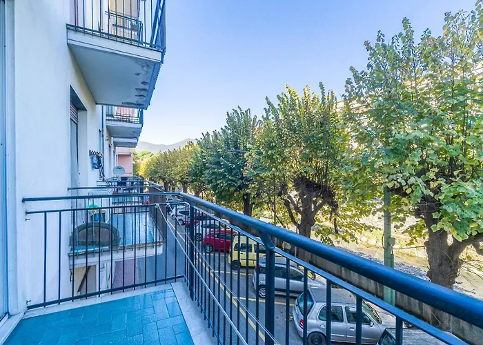 Guesthost - Vega Flat Apartment