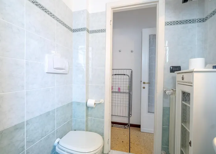 Guesthost - Vega Flat