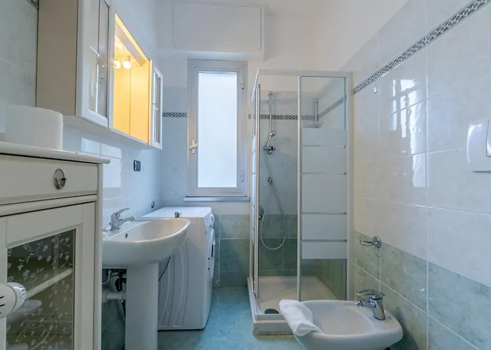 Guesthost - Vega Flat * Rapallo